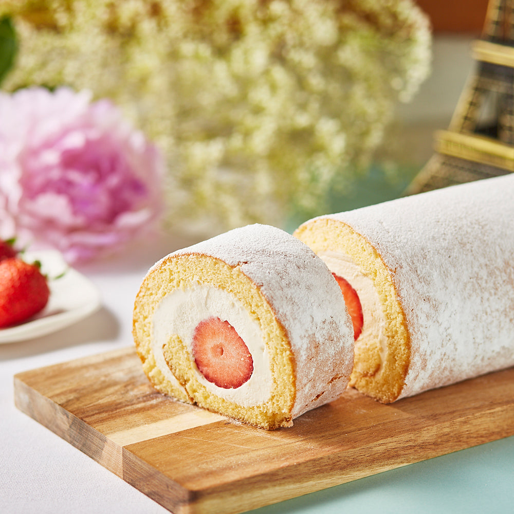 Tenku Strawberry Roll Cake