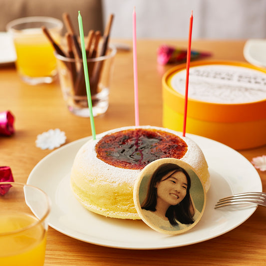 Tenku Cheesecake with customizable printed cookie