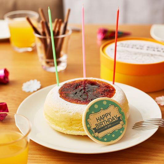 Tenku Cheesecake with printed cookie